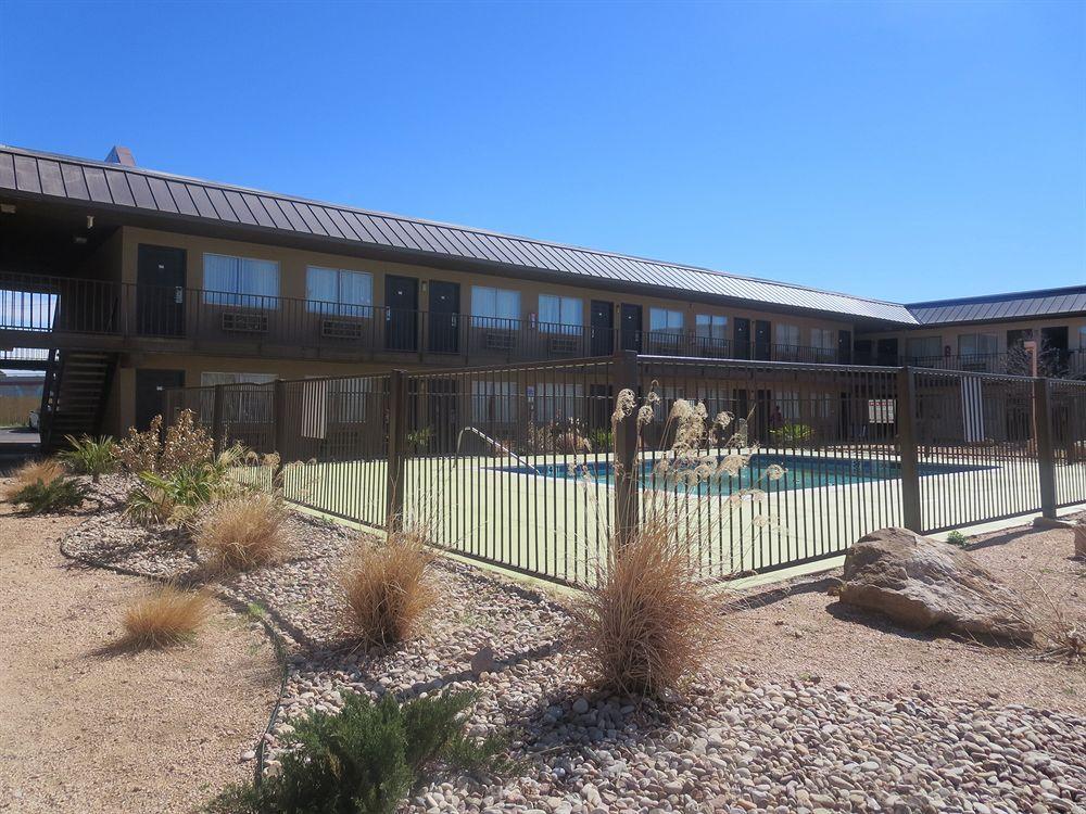 Howard Johnson By Wyndham Odessa Tx Exterior foto