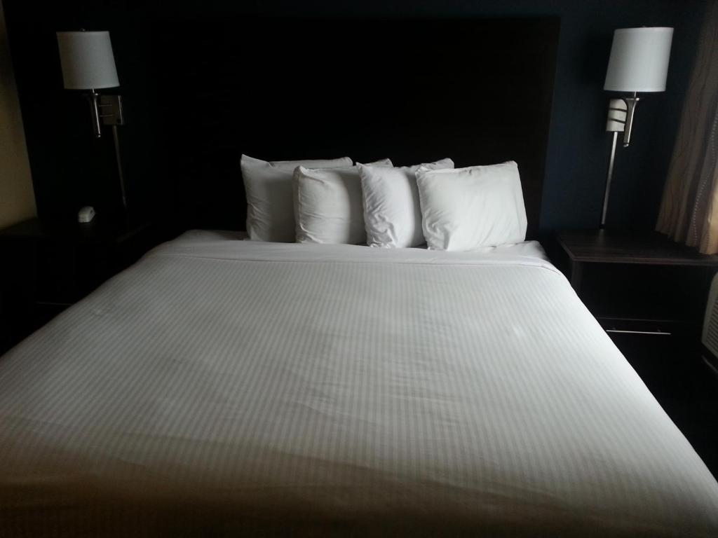 Howard Johnson By Wyndham Odessa Tx Habitación foto