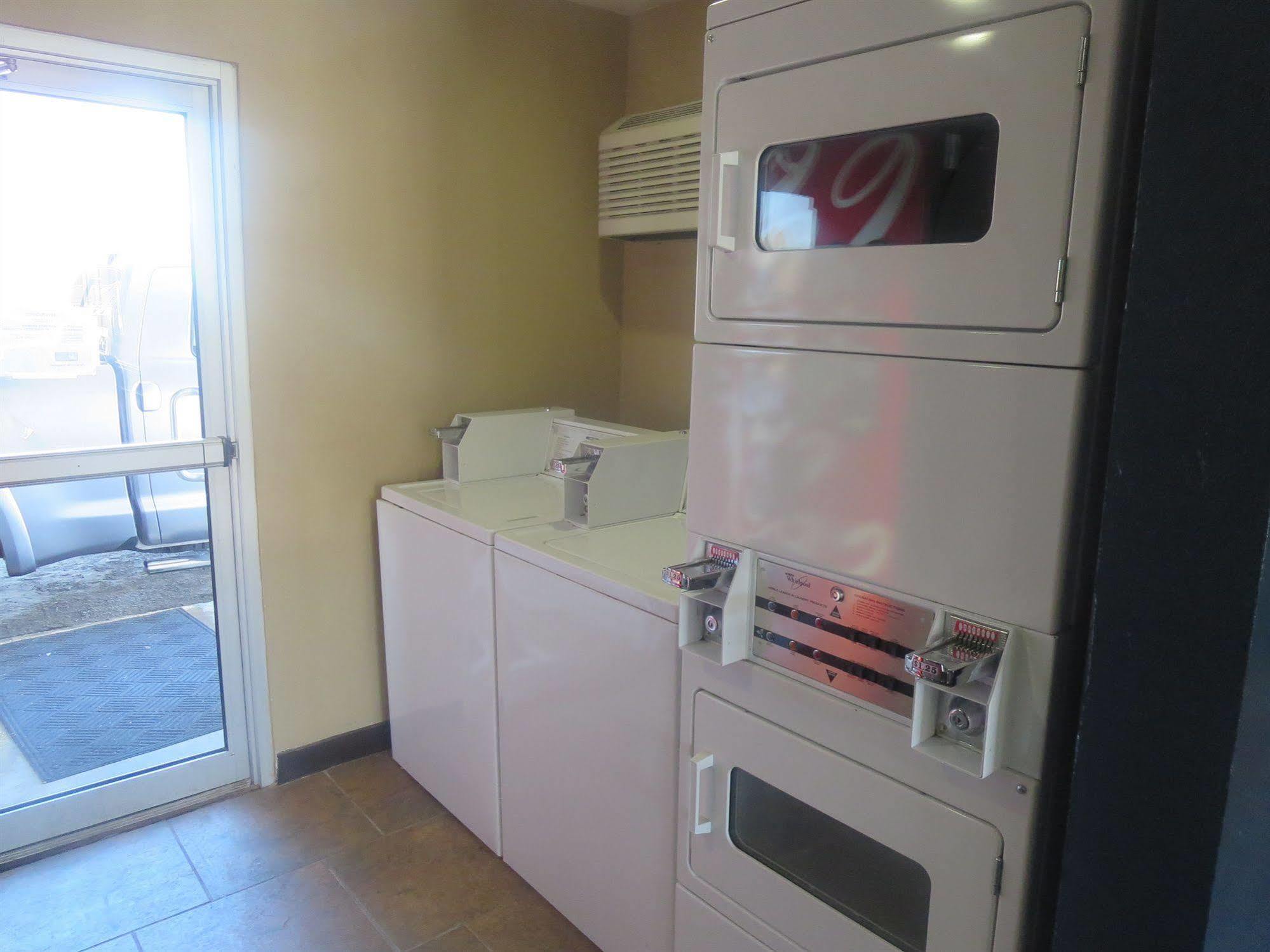 Howard Johnson By Wyndham Odessa Tx Exterior foto