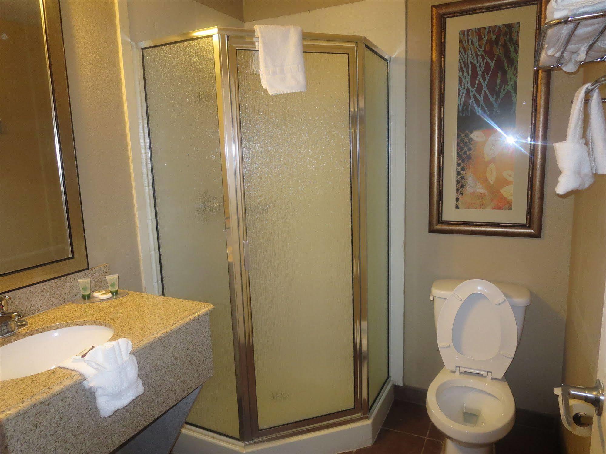 Howard Johnson By Wyndham Odessa Tx Exterior foto