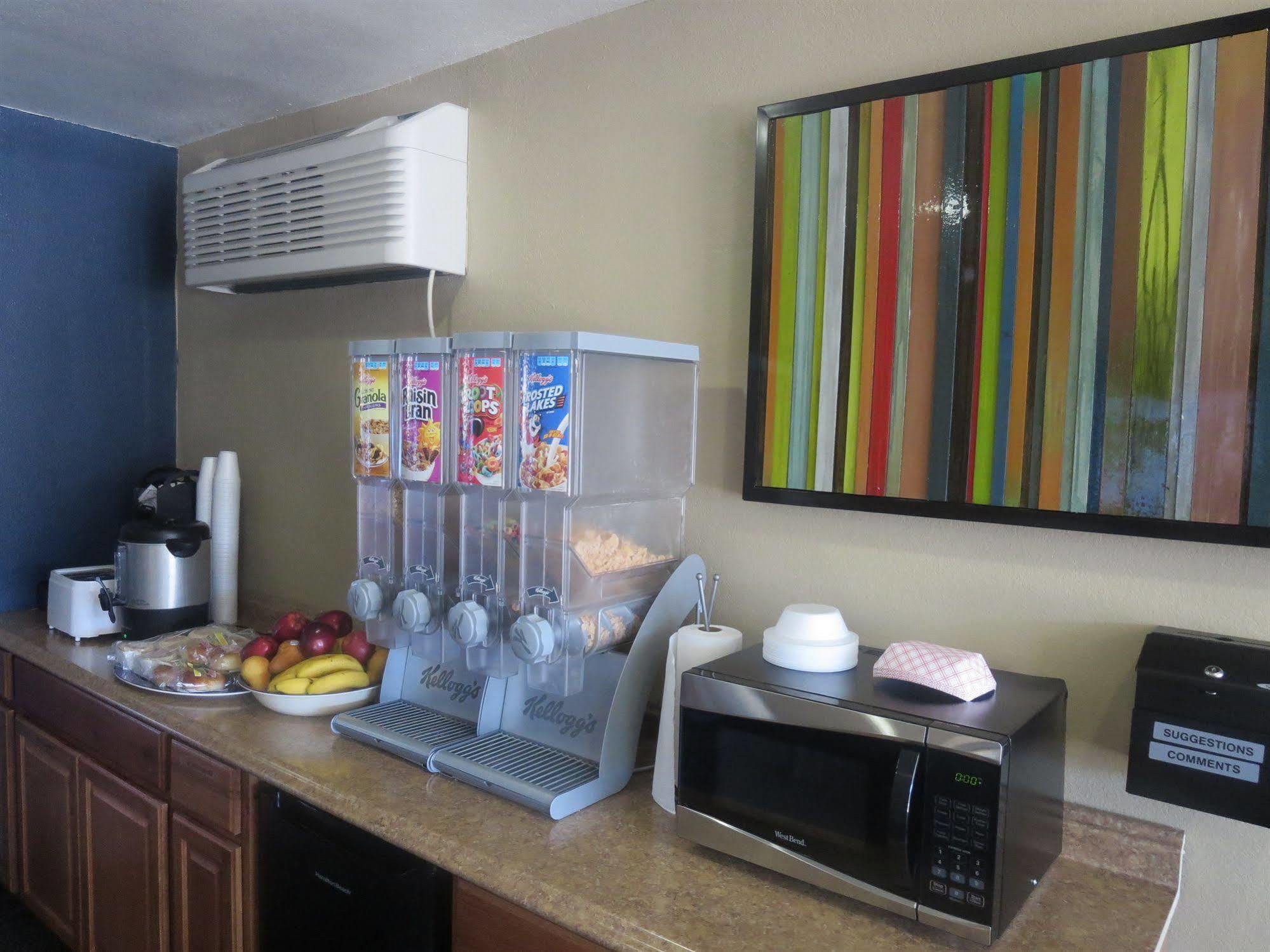 Howard Johnson By Wyndham Odessa Tx Exterior foto