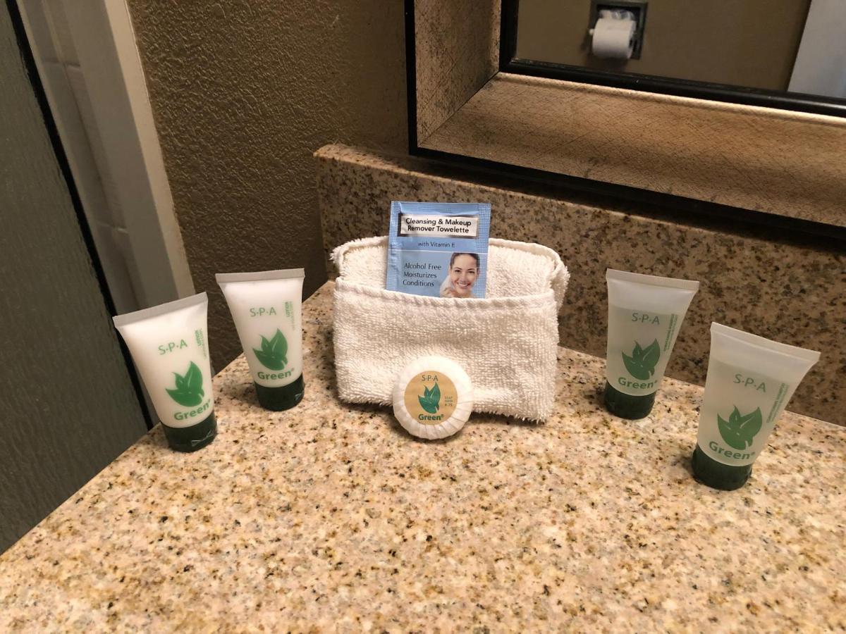 Howard Johnson By Wyndham Odessa Tx Exterior foto